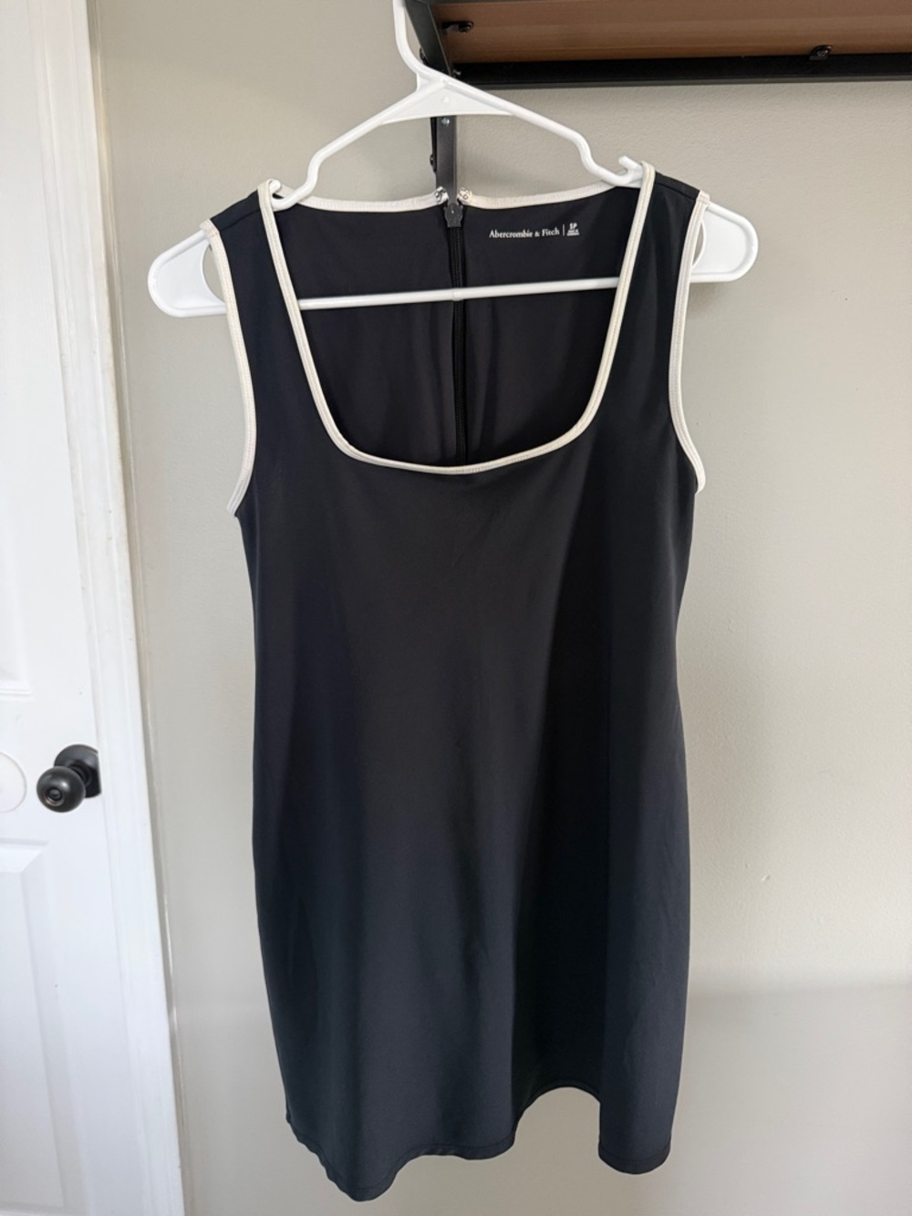 Abercrombie & Fitch Black Athletic Dress